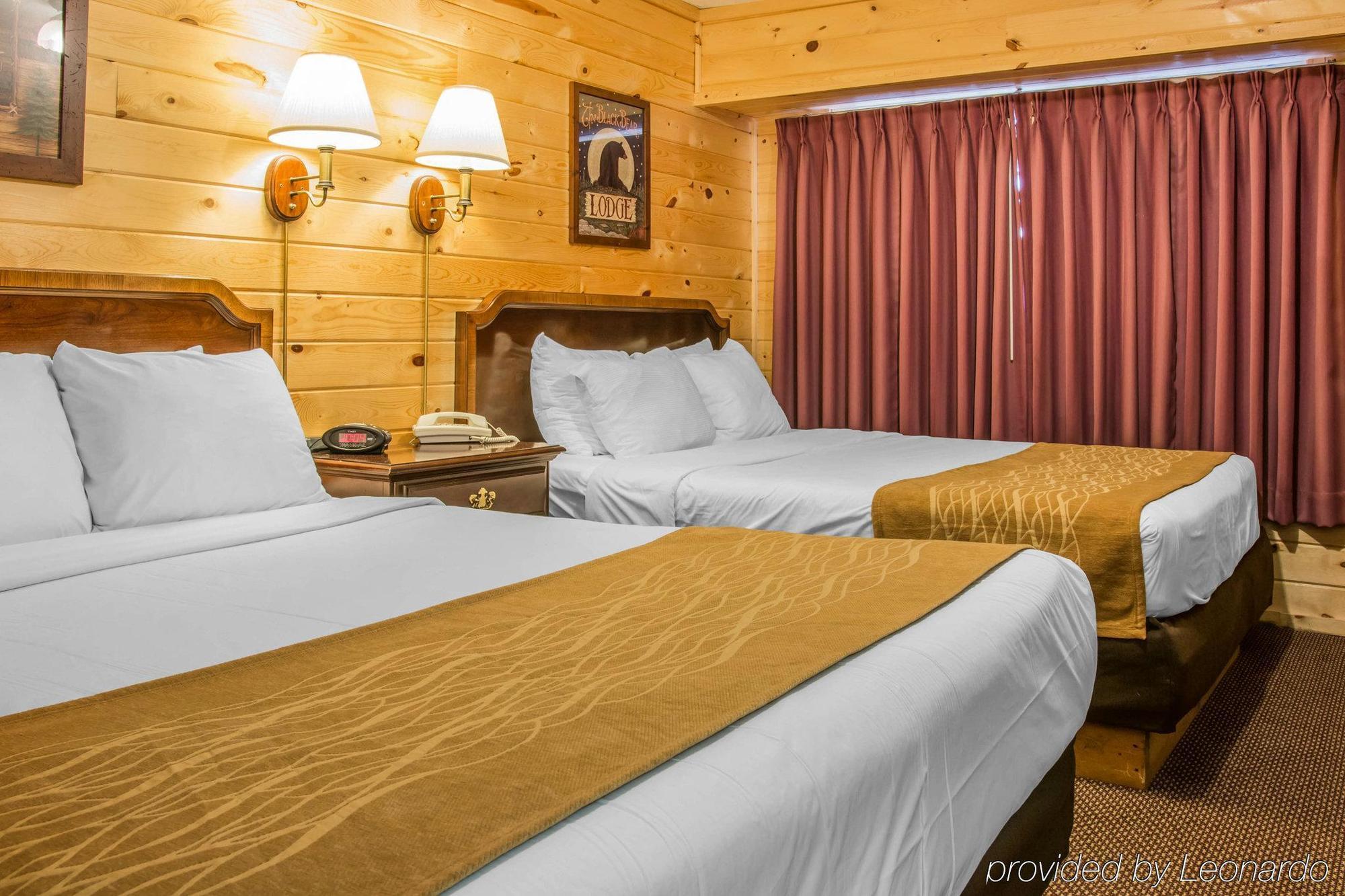 Econo Lodge Bayview Макино Сити Екстериор снимка