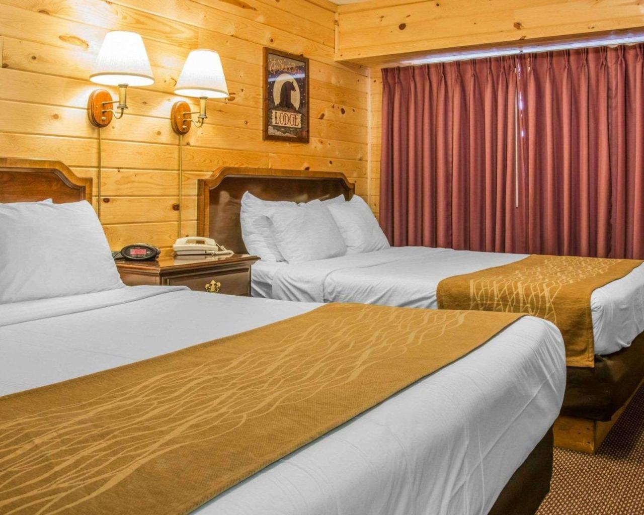 Econo Lodge Bayview Макино Сити Екстериор снимка